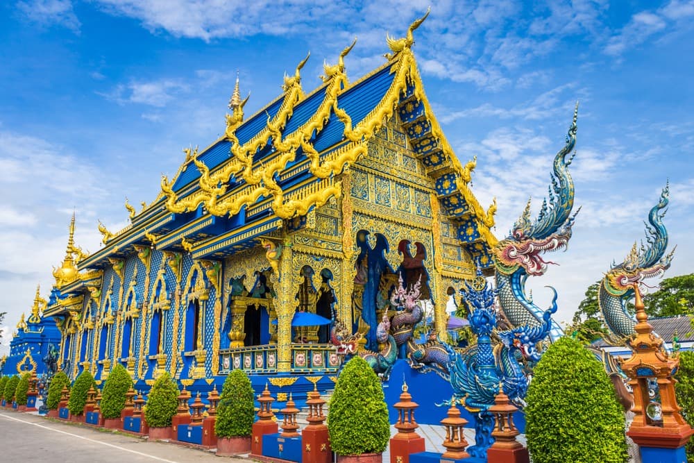 Das Wat Rong Sua Ten oder Blauenstein-Tempel in Chiang Rai